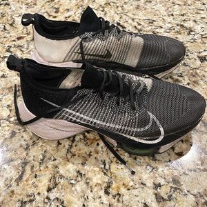 Nike Men’s Flyknit NextLevel% 9.5